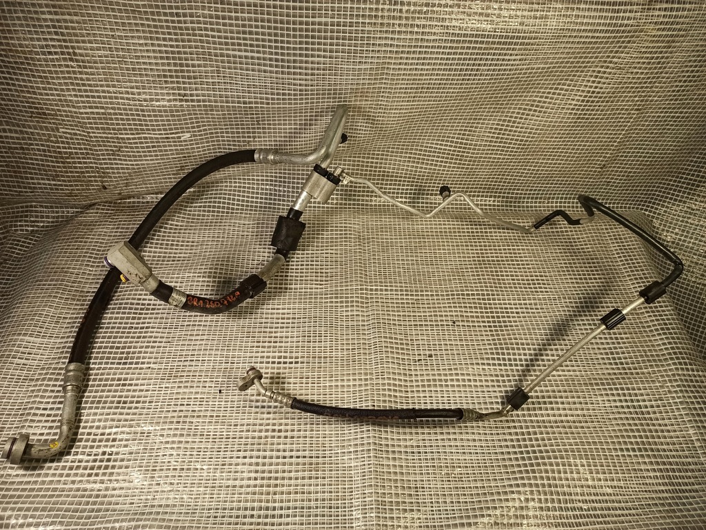 фото №1, Audi q5 шланг трубка wąż кондиционера 8r1260712a