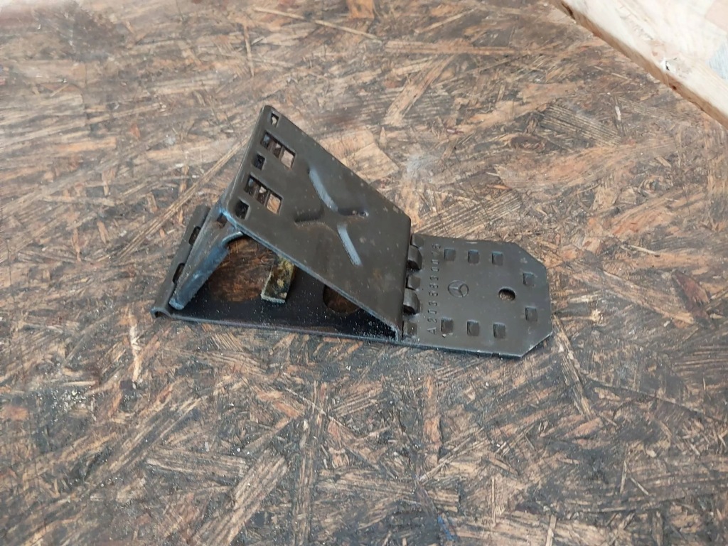 фото №1, Шпонка pod колесо mercedes w203 a2035830075