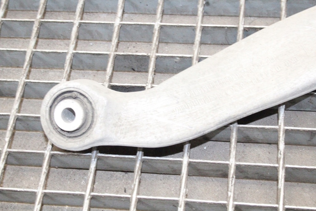 фото №7, Рычаг нижний передний левый audi a4 8k2, b8 8k0505323h 2.0l дизель 100kw