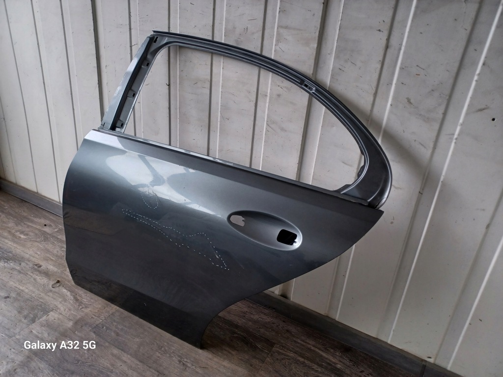 фото №9, Двері --- mercedes cklasa c klasa w206 206 sedan -- задні ліва --- poznań