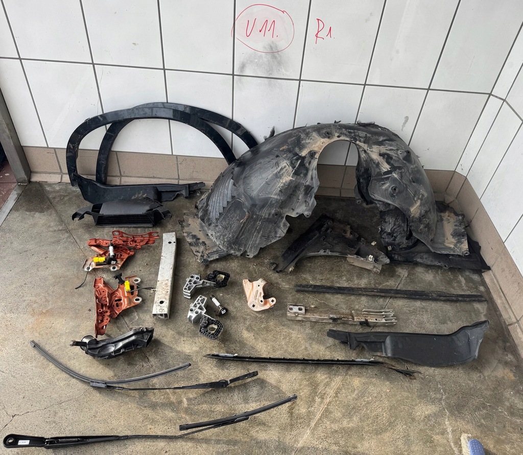 фото №11, Bmw x1 u11 kompletny перед радіатор pas передній led