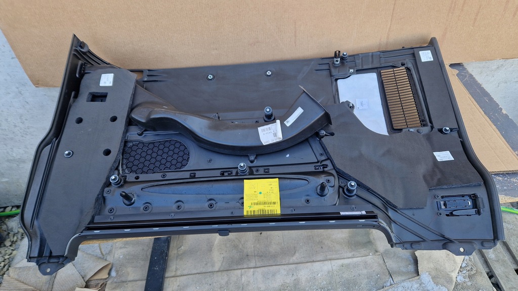 фото №9, Обшивка багажника vw t6.1 multivan 2019- шторка usb новый оригинал правый