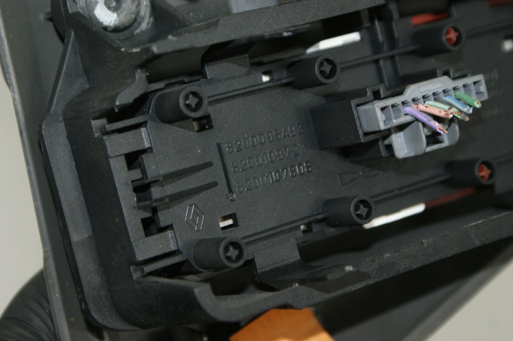 фото №14, Рамка чехол рычага переключения передач переключения передач кнопки renault scenic ii 8200095493