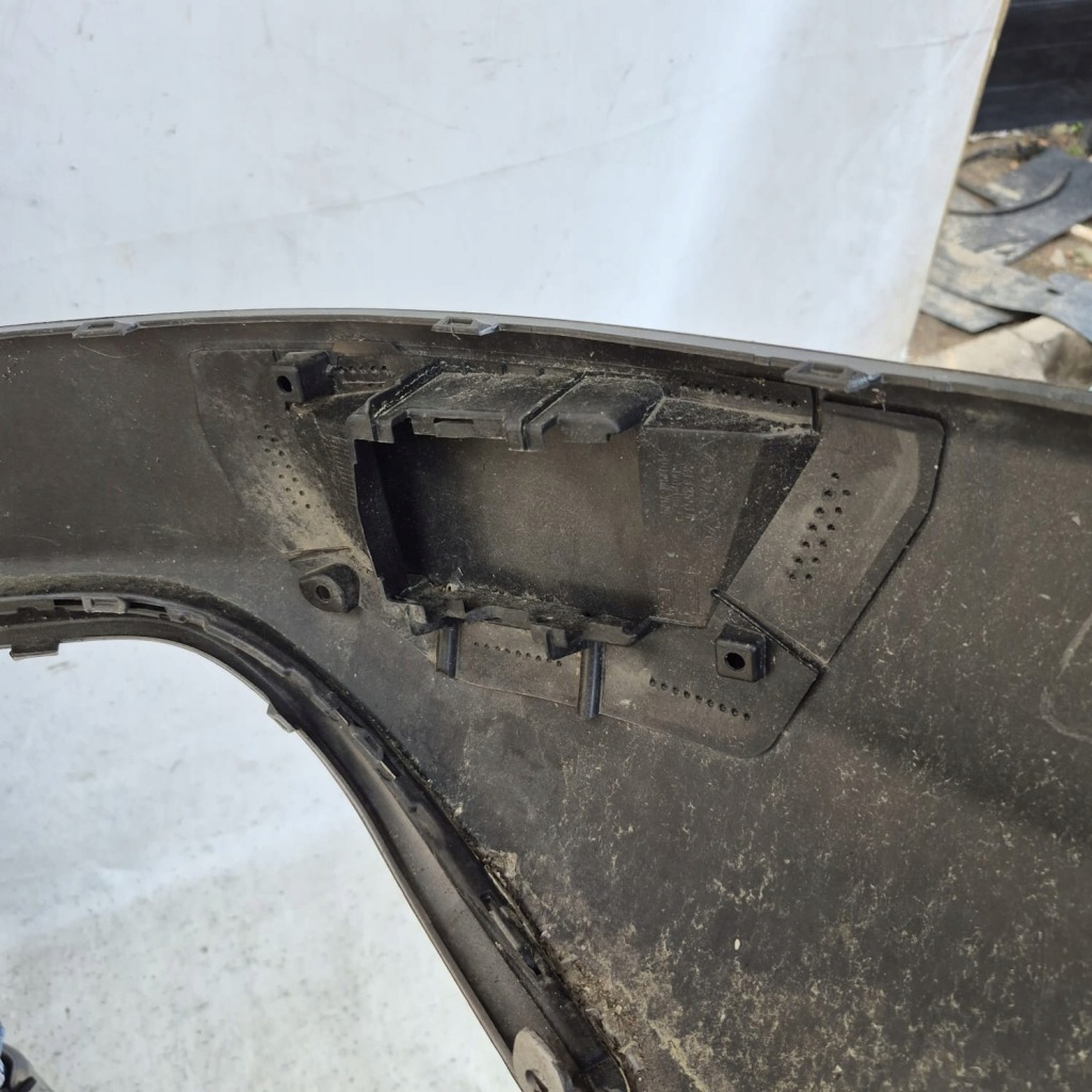 Volvo v90 cross country 16- спойлер молдинг накладка бампера задняя 31383339 Оригинал