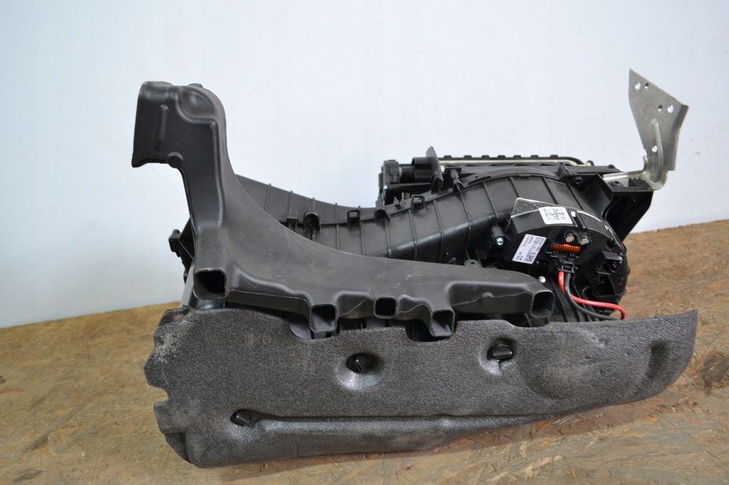 фото №4, Audi a5 8t двигун вентилятор 8t0820521f