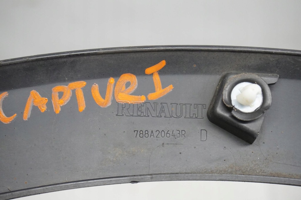 фото №3, Молдинг крыла правая задняя renault captur i