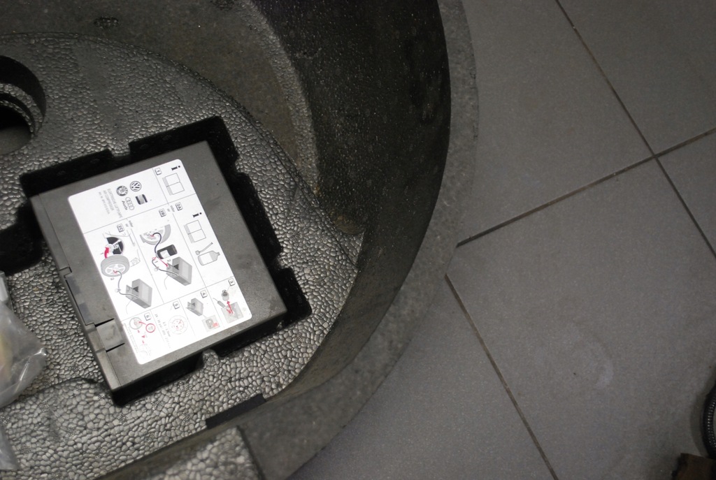 фото №10, Пол вкладыш багажника audi a6 c6 4f5012109c