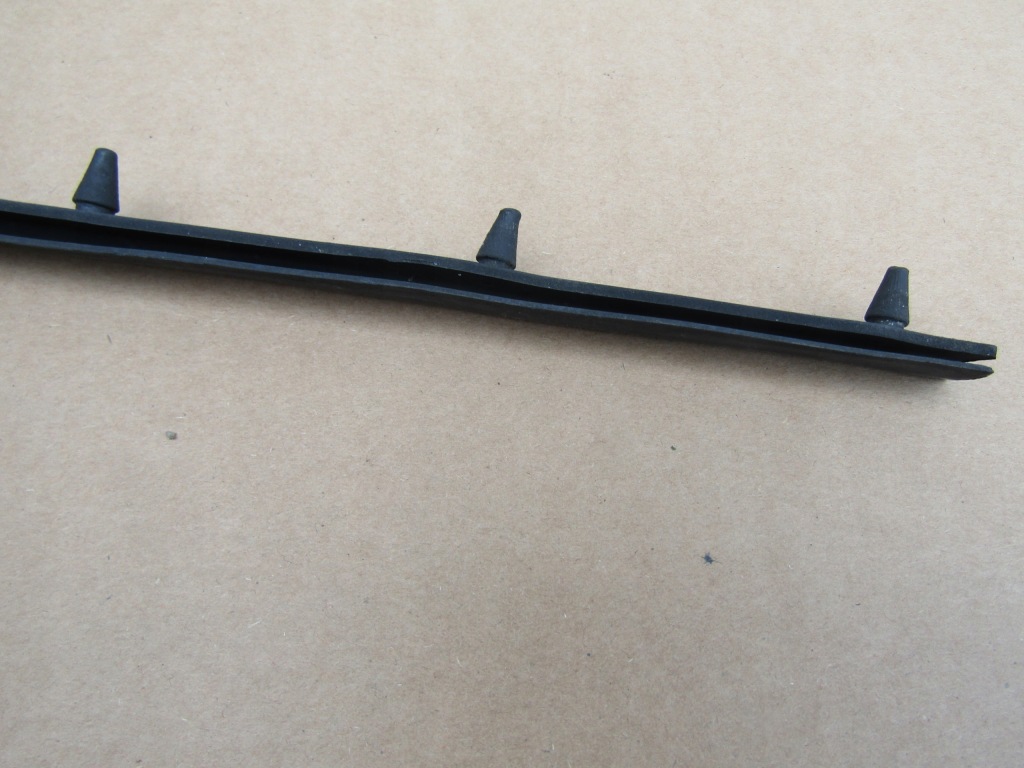 10 mercedes w124 85-96 прокладка do молдинг pod фара nad бампер l lub p Київ