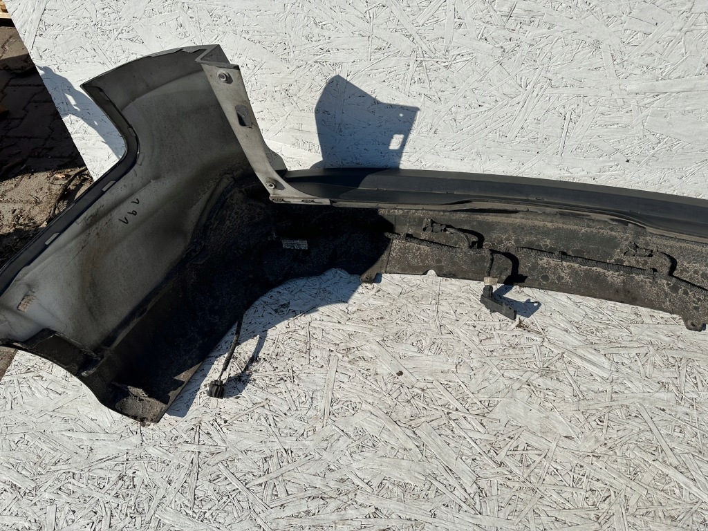 Focus mk3 kombi бампер задний  чёрный Недорого