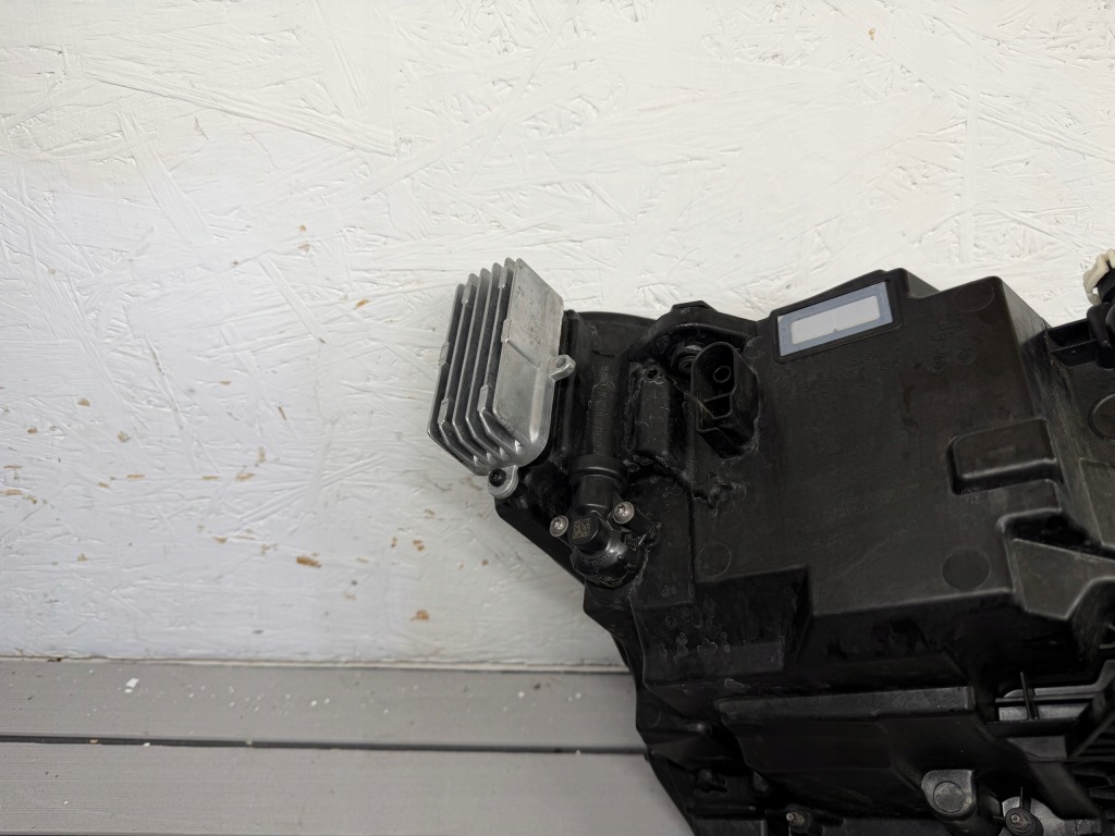 Skoda superb 3 рестайлинг  19- 3v1 фара левая full led комплектная нет повреждённая Цена