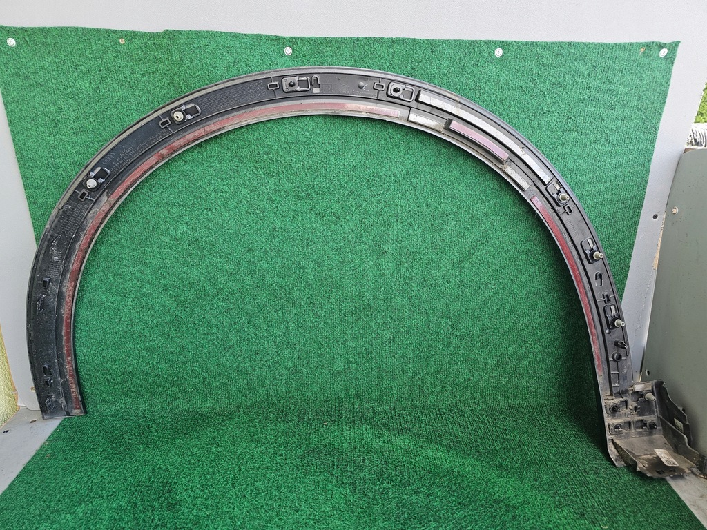 фото №5, Молдинг крыла audi e-tron 4ke853718a правая перед org