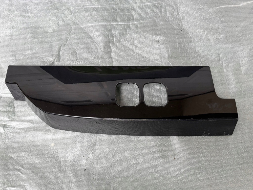 Land rover defender l663 корпус фари задній l8b228661abw Ціна