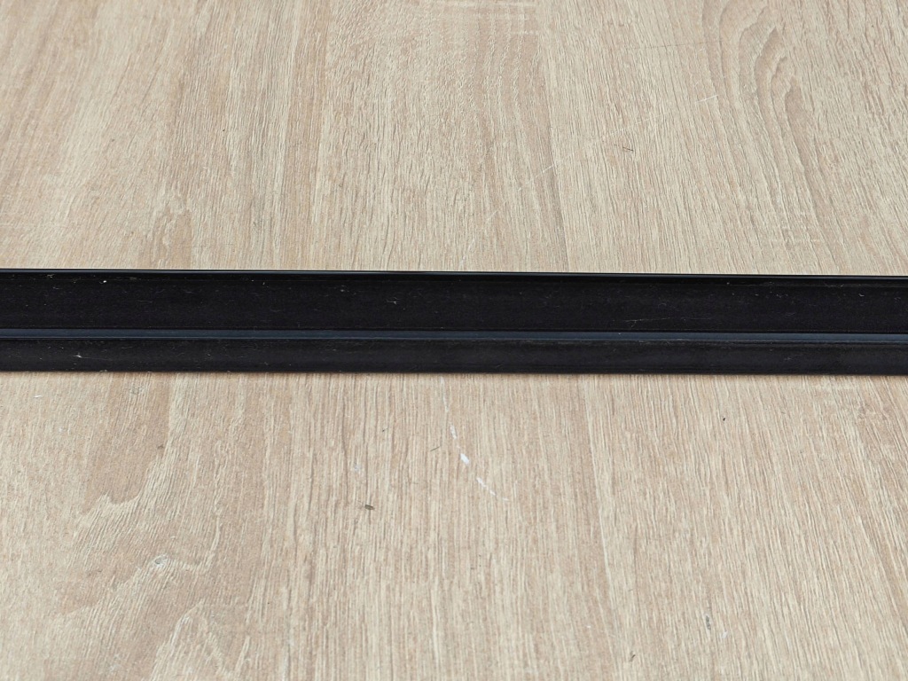 Молдинг ущільнювач дверей правий перед shadowline bmw g30 g31 7433550 24km Зі Шроту