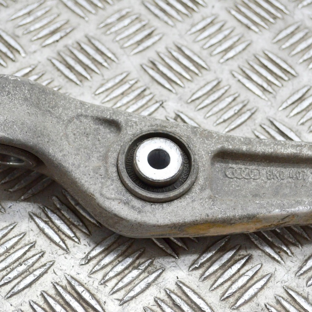 фото №6, Audi a6 allroad c7 2018 правая сторона нижний рычаг передний