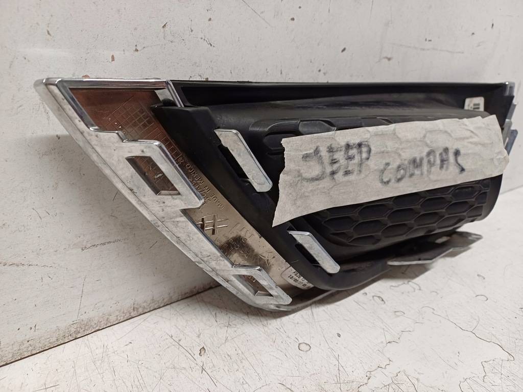 фото №6, Jeep compass 2 ii 17- решітка протитуманної фари права 4010170341ab