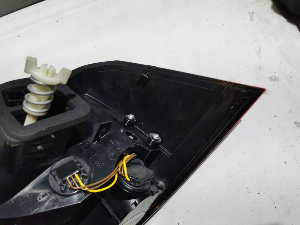 фото №9, Лампа лівий задня vw golf vi cabrio led 5k7945207b