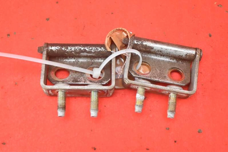 фото №1, Петля петлі кришки задня nissan almera tino lift 03-06