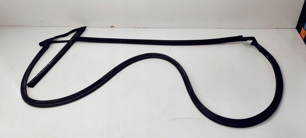 фото №1, Прокладка двері ліва audi a5 coupe 8t0837911d