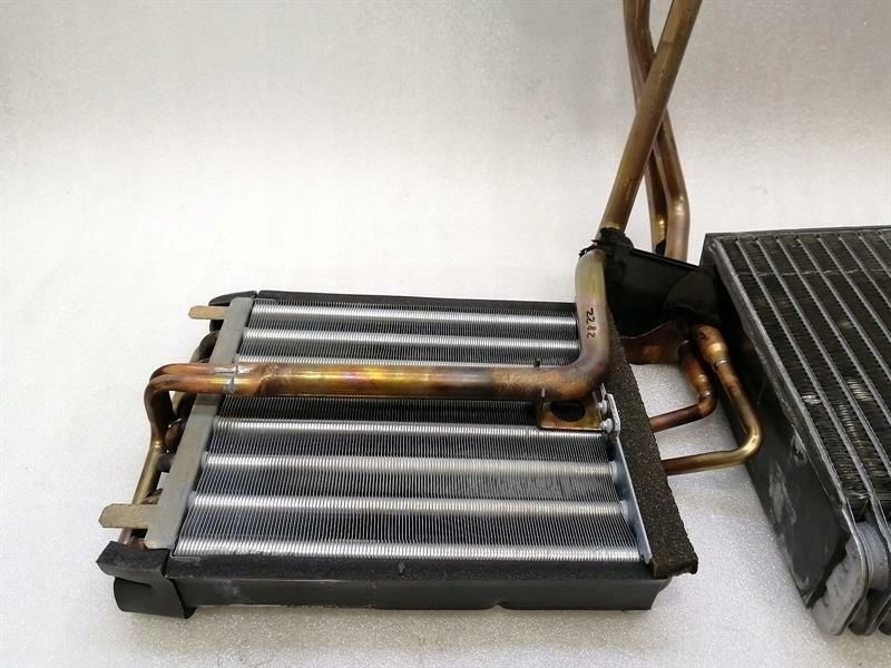 Радиатор кондиционера maserati 81048600 в Украине