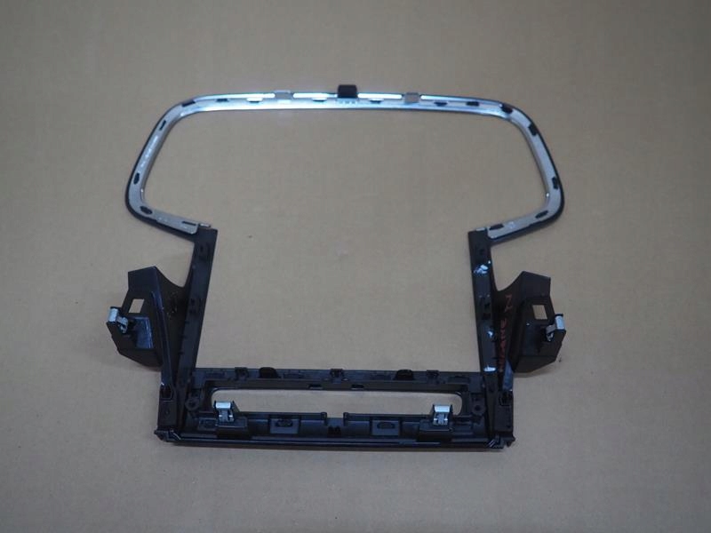 фото №3, Рамка dekor дисплея навигации renault megane iv