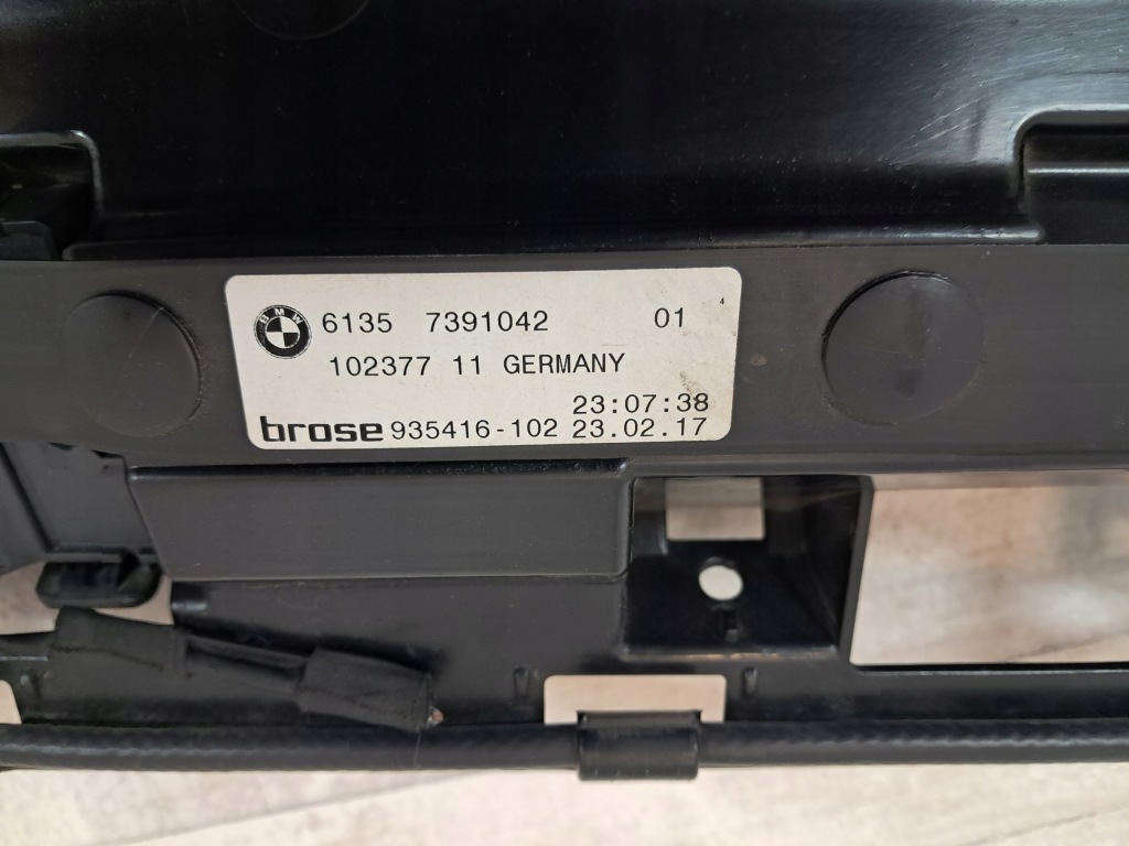 фото №7, Bmw 3 f30 f31 направляющая бампера модуль smart закрытия задняя 7391042