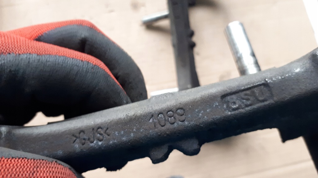 фото №7, A4 b9 8w скоба супорт перед лівий правий 314 a5 8w