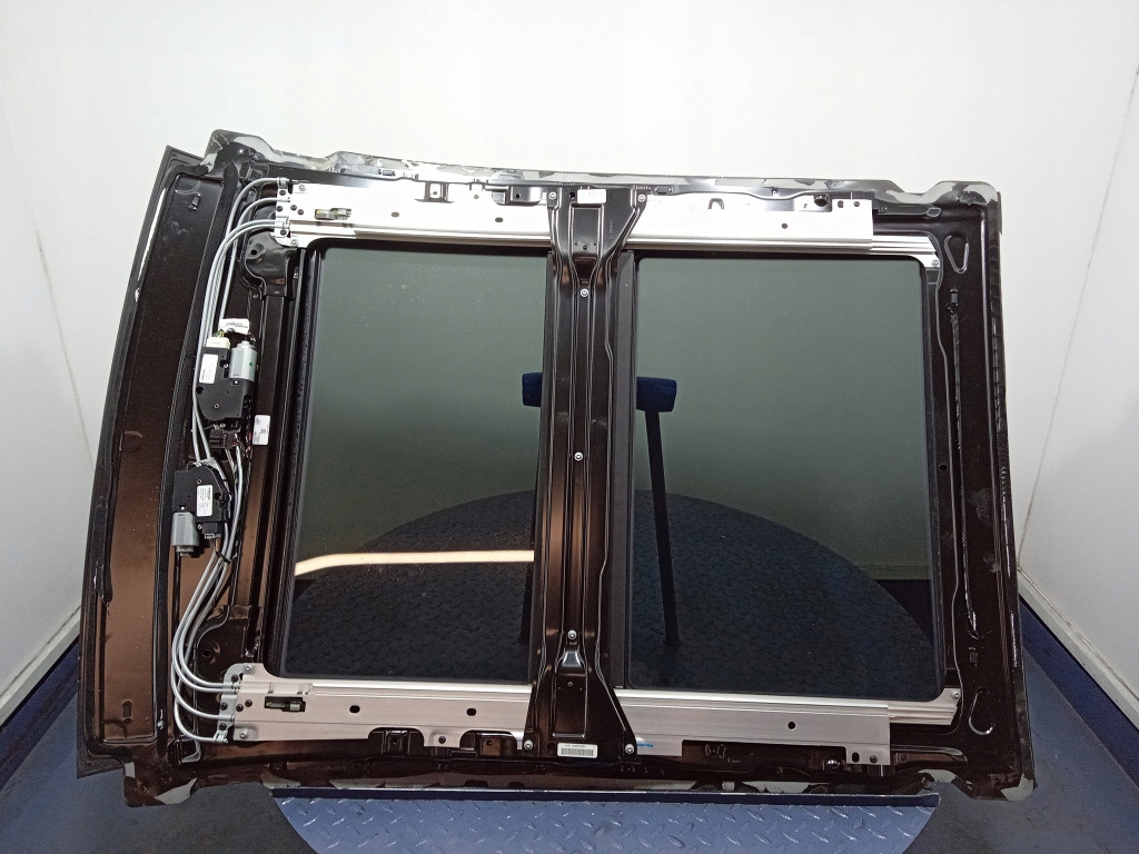 фото №5, Mercedes gls x166 люк панорама комплектная a1667801500