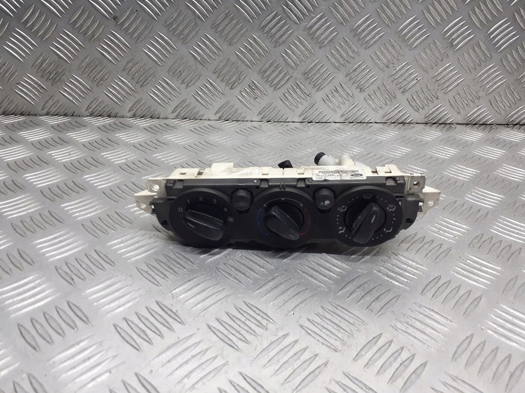 фото №1, Панель обдув кондиционера ford focus mk2