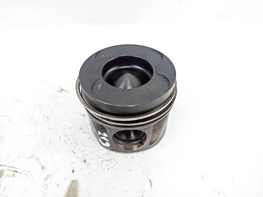 фото №7, Mercedes-benz cls c219 2005 поршни