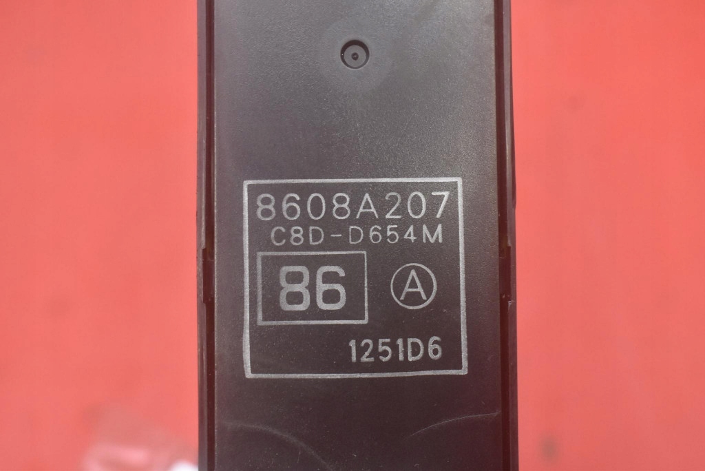 фото №7, Панель керування вікон eu 8608a207 mitsubishi asx 1 i 10-12