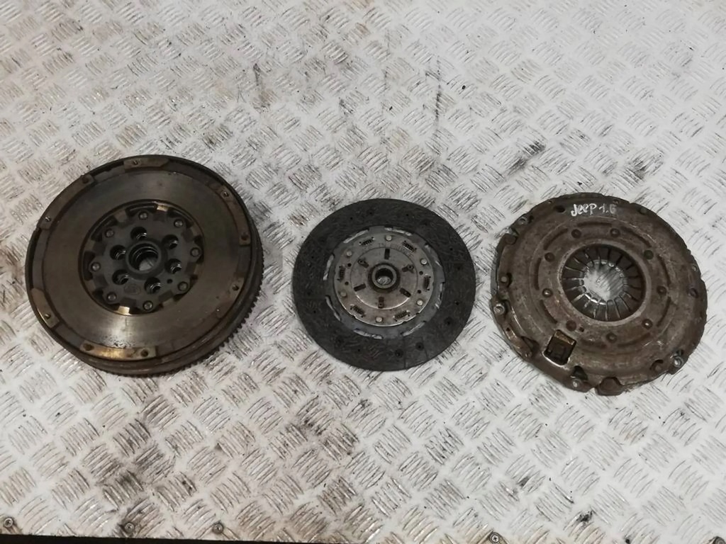 фото №2, Jeep renegade 1.6 m-jet сцепление двухмассовый маховик колесо двухмассовый