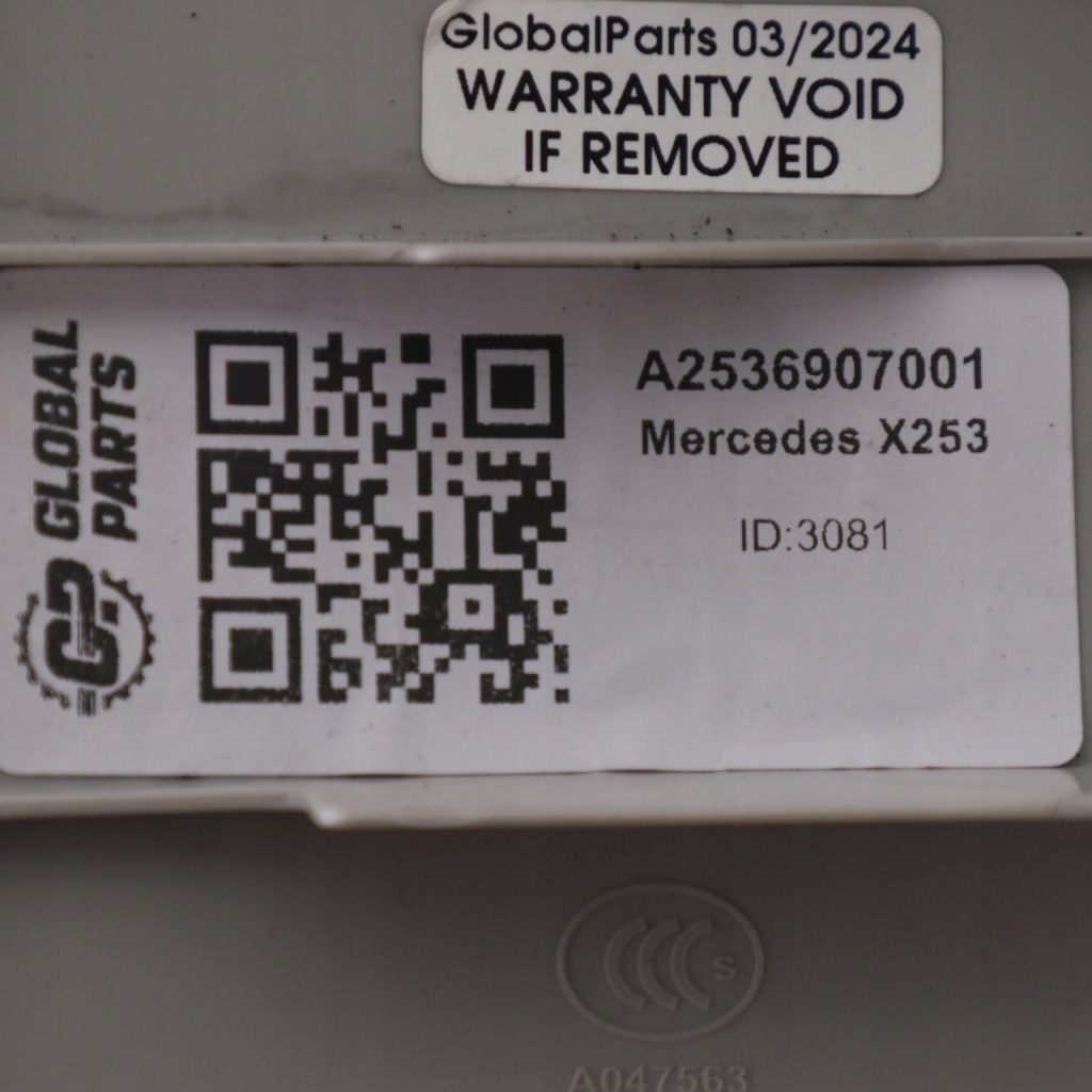 фото №14, Mercedes glc x253 защита стойка c задняя правая czarna a2536907001