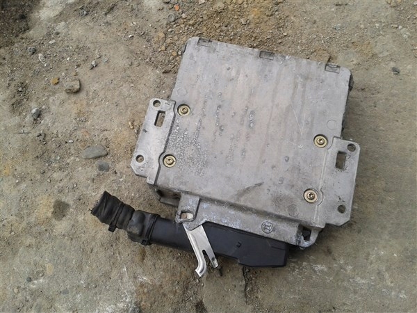 фото №3, Бортовой компьютер land rover freelander i 2.0 d 0281010113