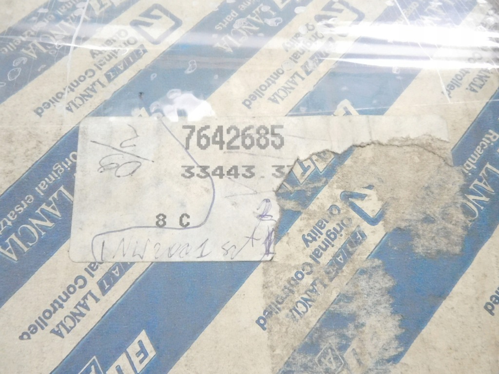 Фара правий перед fiat uno оригінальний номер 7642685 в Україні