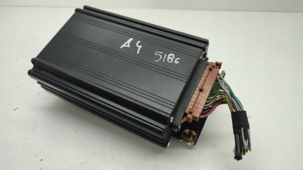 фото №1, Підсилювач радіо 8d0035225 audi a4 b5 europa