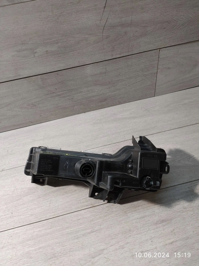 Купить 8762. tesla 3 рестайлинг  противотуманная фара правый перед 1624798-00-a