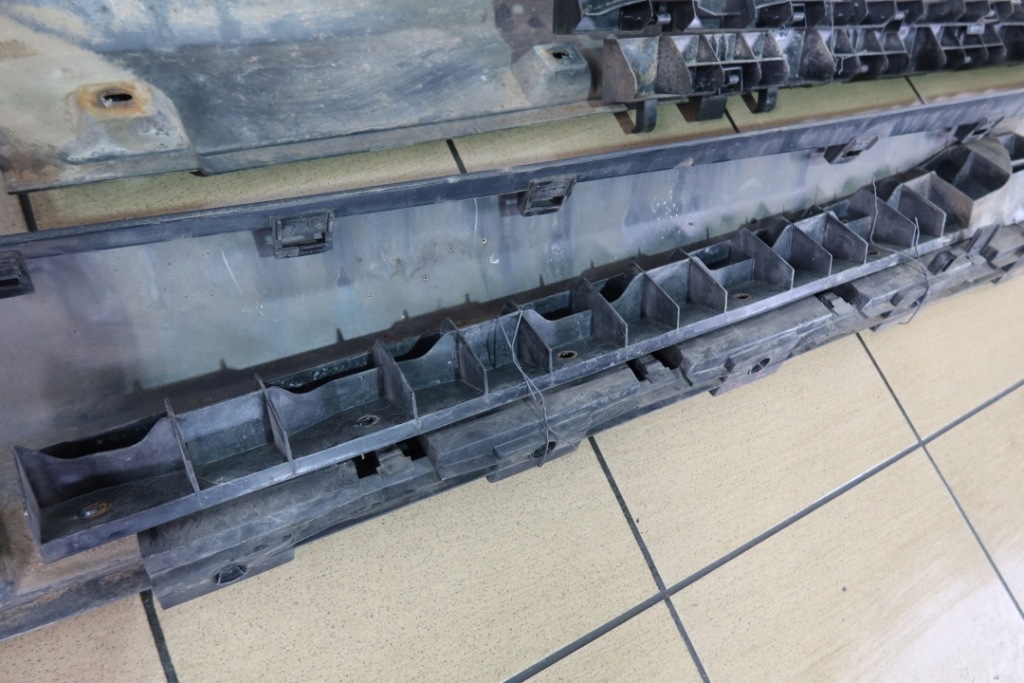 фото №15, Mercedes w164 x164 gl молдинг накладки порогові поріг права пороги ліва права