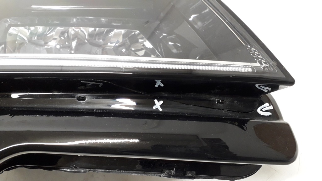 фото №15, Skoda karoq лампа правая full led - na запчасти