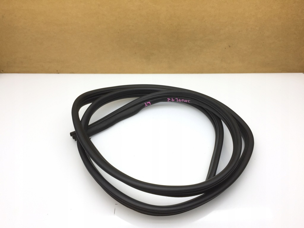 фото №1, Nissan qashqai j10 + 2 lift прокладка кузовная ниша дверь левая задняя