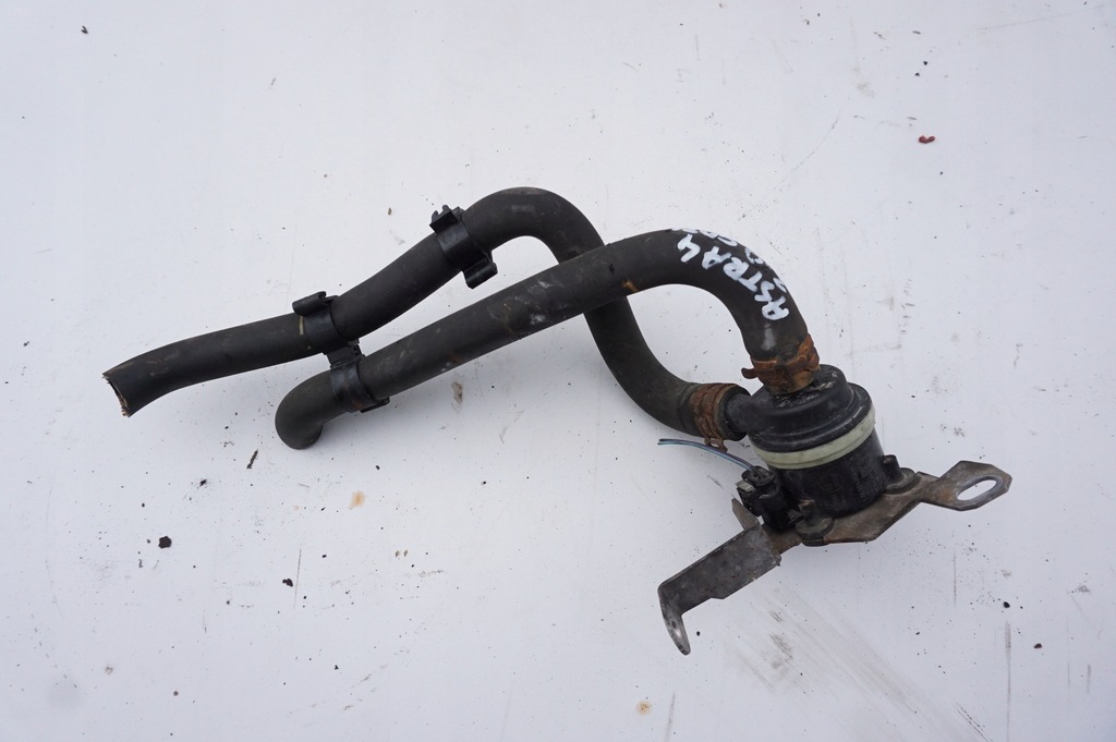 фото №1, Помпа жидкость 13343758 opel astra 4 j