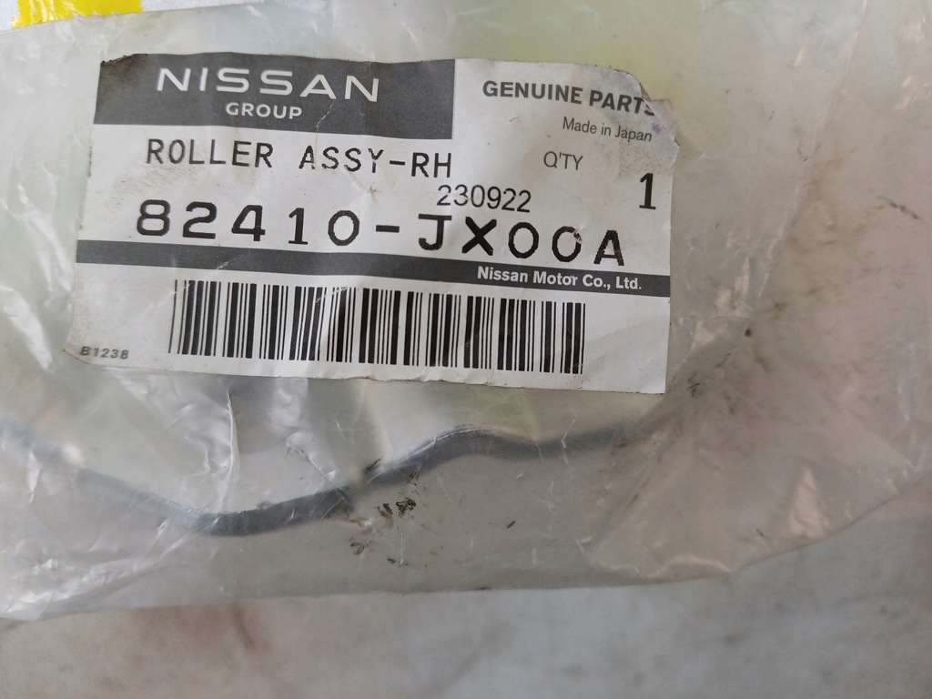 фото №9, Кронштейн направляющая роликовая дверь раздвижных правый bok nissan nv200 09-