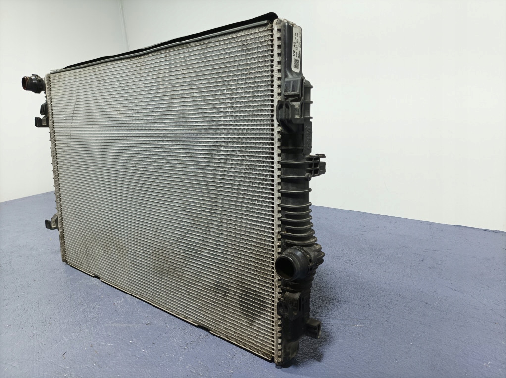 Vw passat b8 2.0 tdi 190 km радиатор воды жидкость 5q0121251en Оригинал