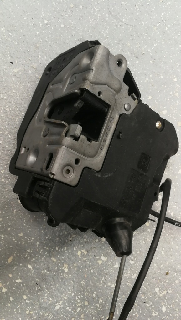 фото №9, Mercedes w203 замок дверь правый перед 2037200435