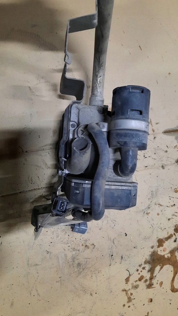 фото №3, Webasto mazda 6 2.0d 9000610a