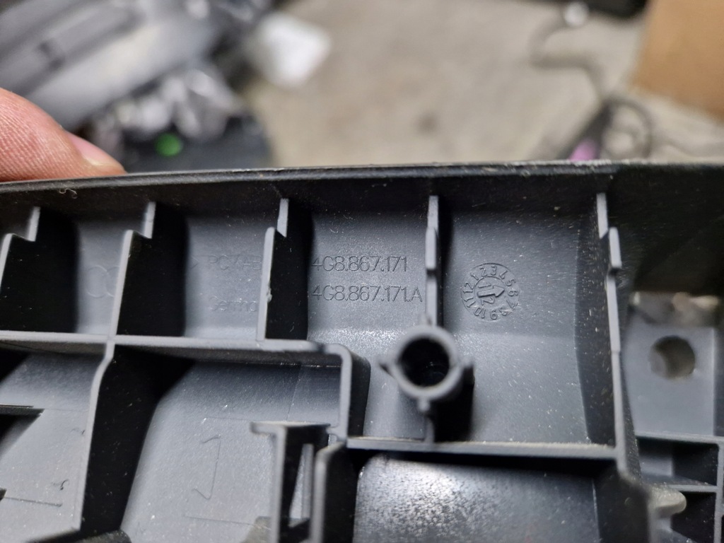 фото №5, Audi a7 4g8 защита переключателей ручка обшивка l