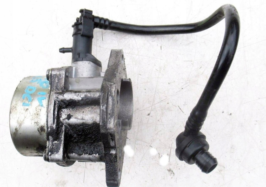 Купити Renault clio iv 1.5 dci насос вакуум 8201005306c