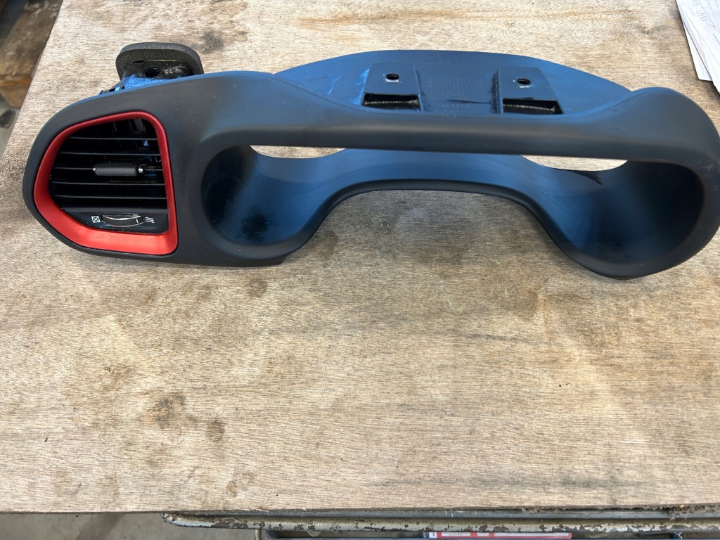 Купити Рамка спідометра решітка обдув jeep renegade trailhawk usa 2015