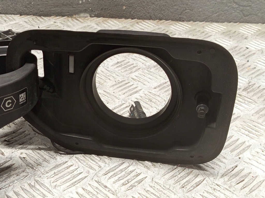 Купити Bmw оригінальний номер 7349075 i4 g26 кришка захист роз'єм заряджання