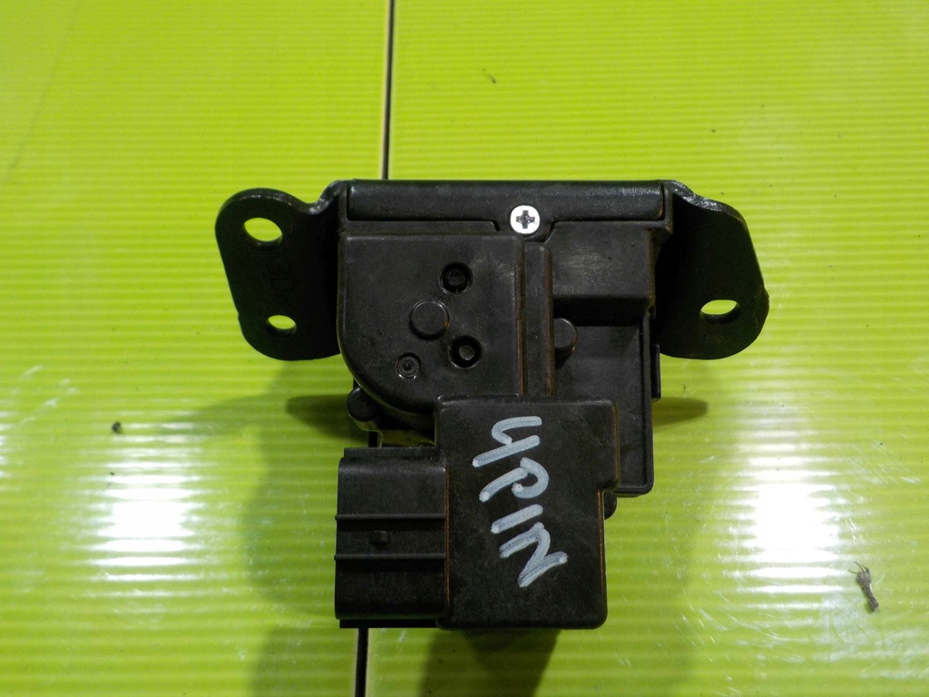 фото №7, Hyundai ix35 i 13r 5d замок крышки задняя 81230-2s000