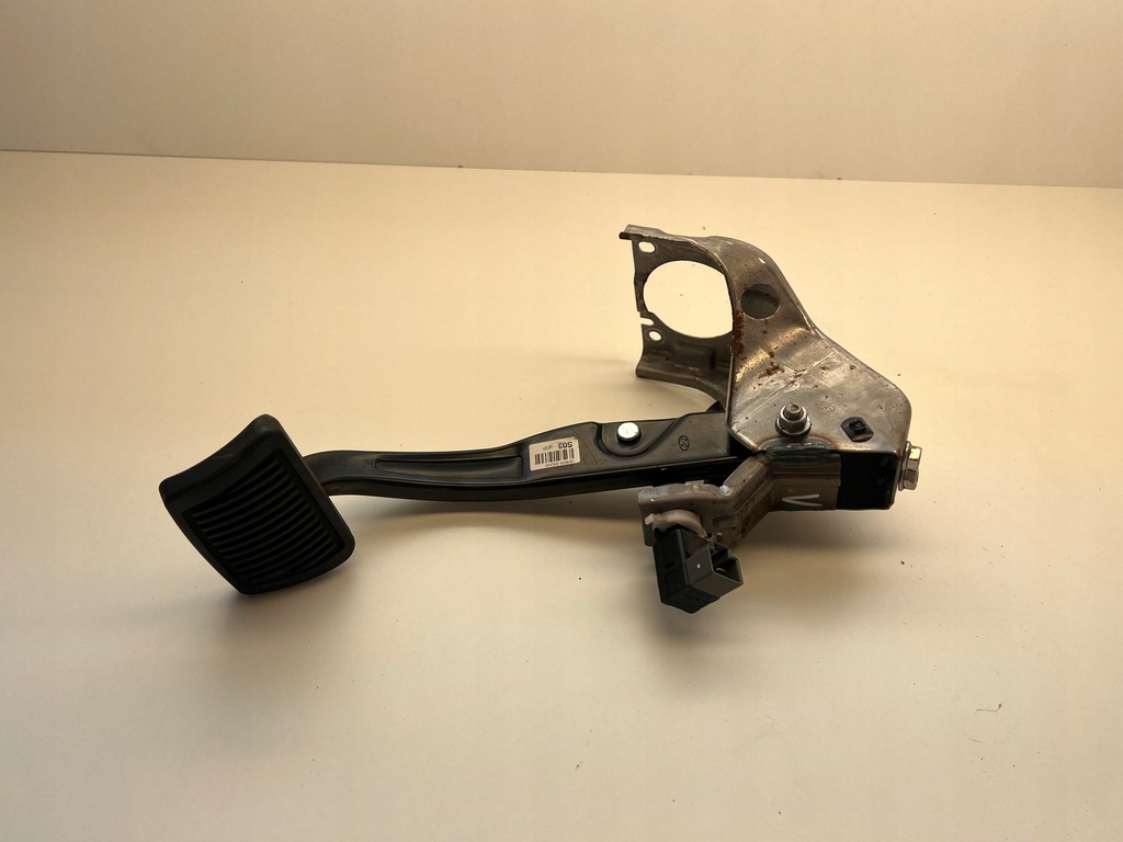 фото №1, Hyundai i40 педаль тормоза 32800-3x200